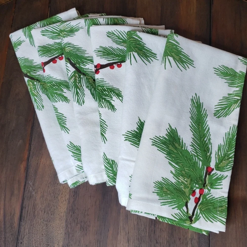 Crate&Barrel Cloth Holiday Pinebough Dinner Napkins Set of 4